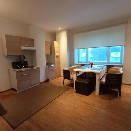 Center 3 Bedroom