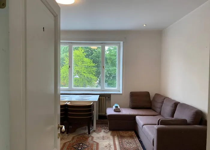 Cozy Room With Private Bathroom Near Old Town Appartamento *