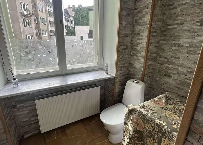 Cozy Room With Private Bathroom Near Old Town