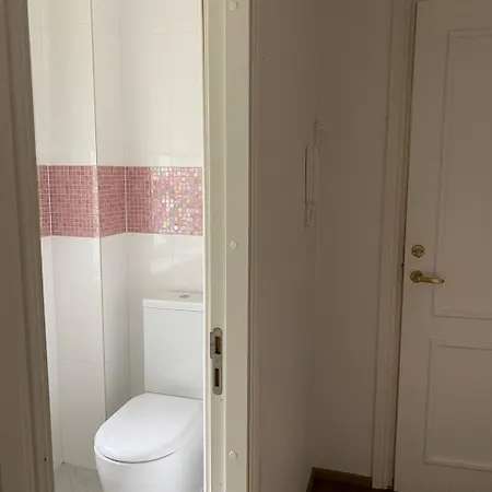 Center 3 Bedroom Lägenhet *
